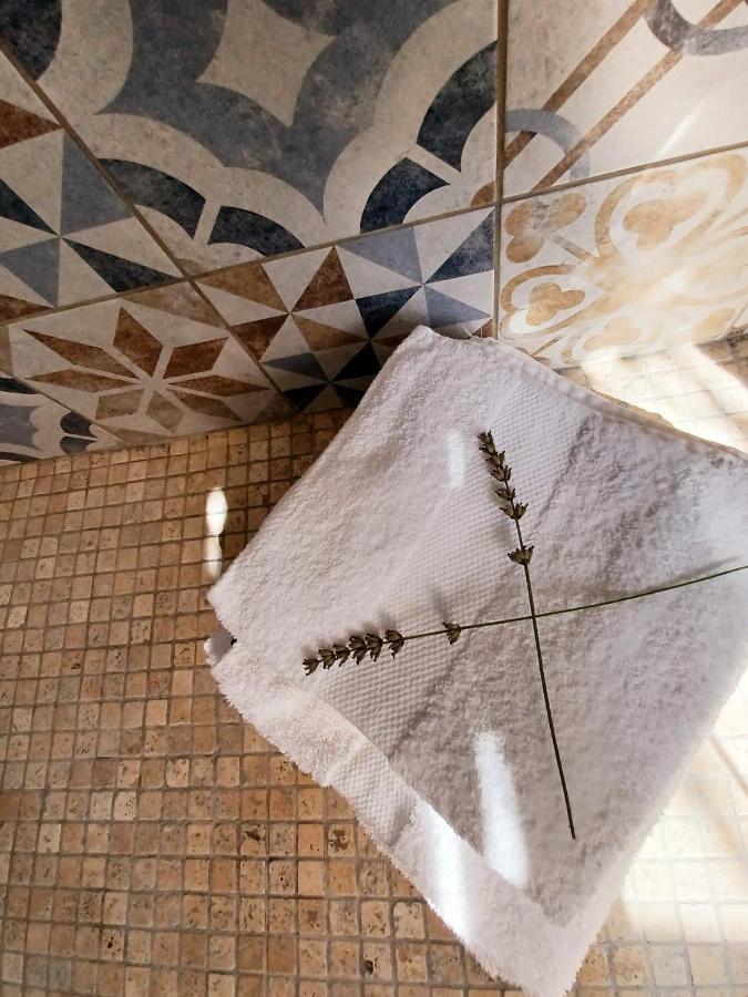 Studio Avec Jardin Entre Aix-En-Provence, Luberon Et Verdon Peyrolles-en-Provence Екстериор снимка
